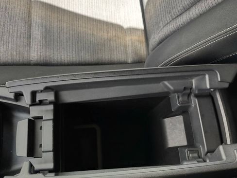 Used 2021 Nissan Rogue SV FWD image 27