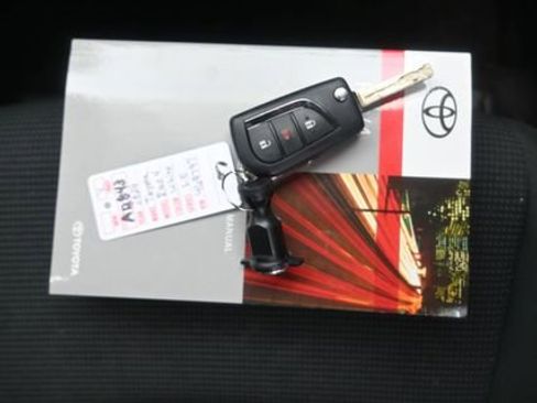 Used 2024 Toyota RAV4 LE image 10