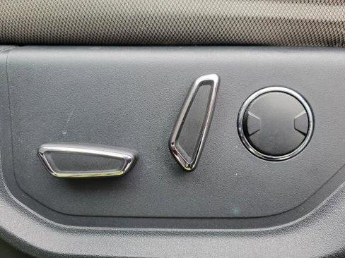 Used 2015 Ford F150 XLT w/ Equipment Group 302A Luxury image 19