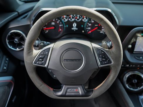 Used 2018 Chevrolet Camaro ZL1 image 27