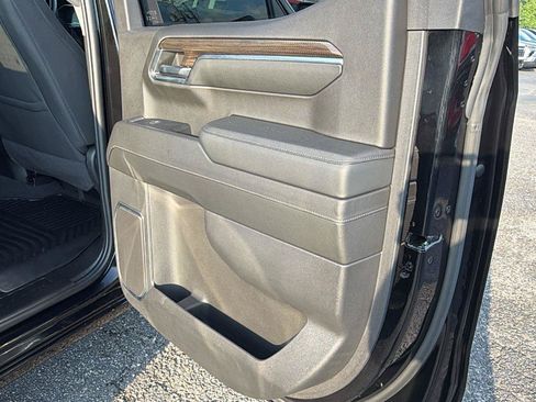 Used 2024 Chevrolet Silverado 1500 RST w/ Z71 Off-Road Package AWD/4WD image 17