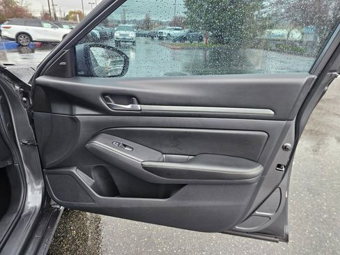 Used 2022 Nissan Altima 2.5 SV image 10