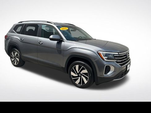 Used 2025 Volkswagen Atlas SE FWD image 20