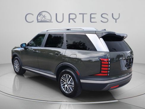 Used 2026 Hyundai Palisade SEL AWD/4WD image 3