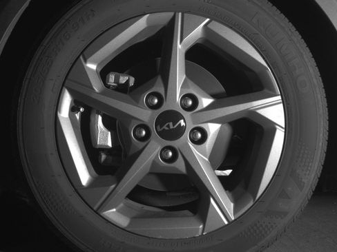 Used 2025 Kia K4 FWD image 12