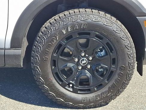 Used 2025 Ford Bronco Sport Outer Banks w/ Sasquatch Outer Banks Package image 8