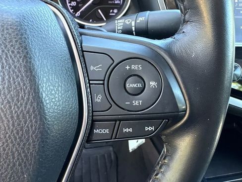 Used 2020 Toyota Camry SE FWD image 20