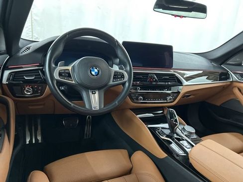 Used 2023 BMW 540i xDrive w/ M Sport Package image 24