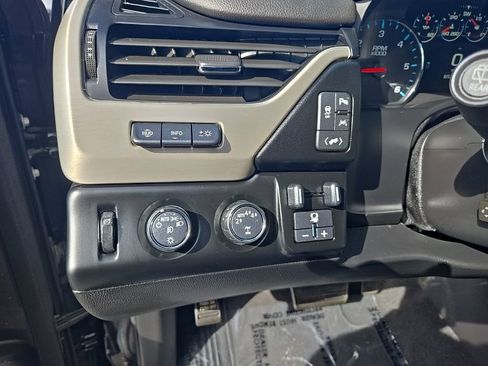 Used 2020 GMC Yukon Denali image 14