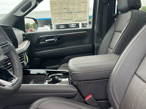 New 2025 Chevrolet Tahoe High Country image 12