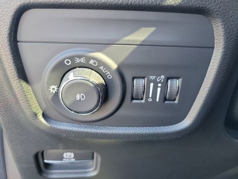 New 2026 Jeep Grand Cherokee Limited image 22