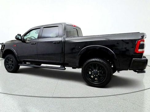 Used 2022 RAM 2500 Laramie w/ Night Edition AWD/4WD image 7