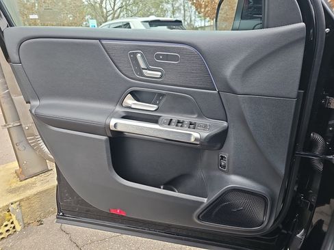 New 2026 Mercedes-Benz GLB 250 image 28
