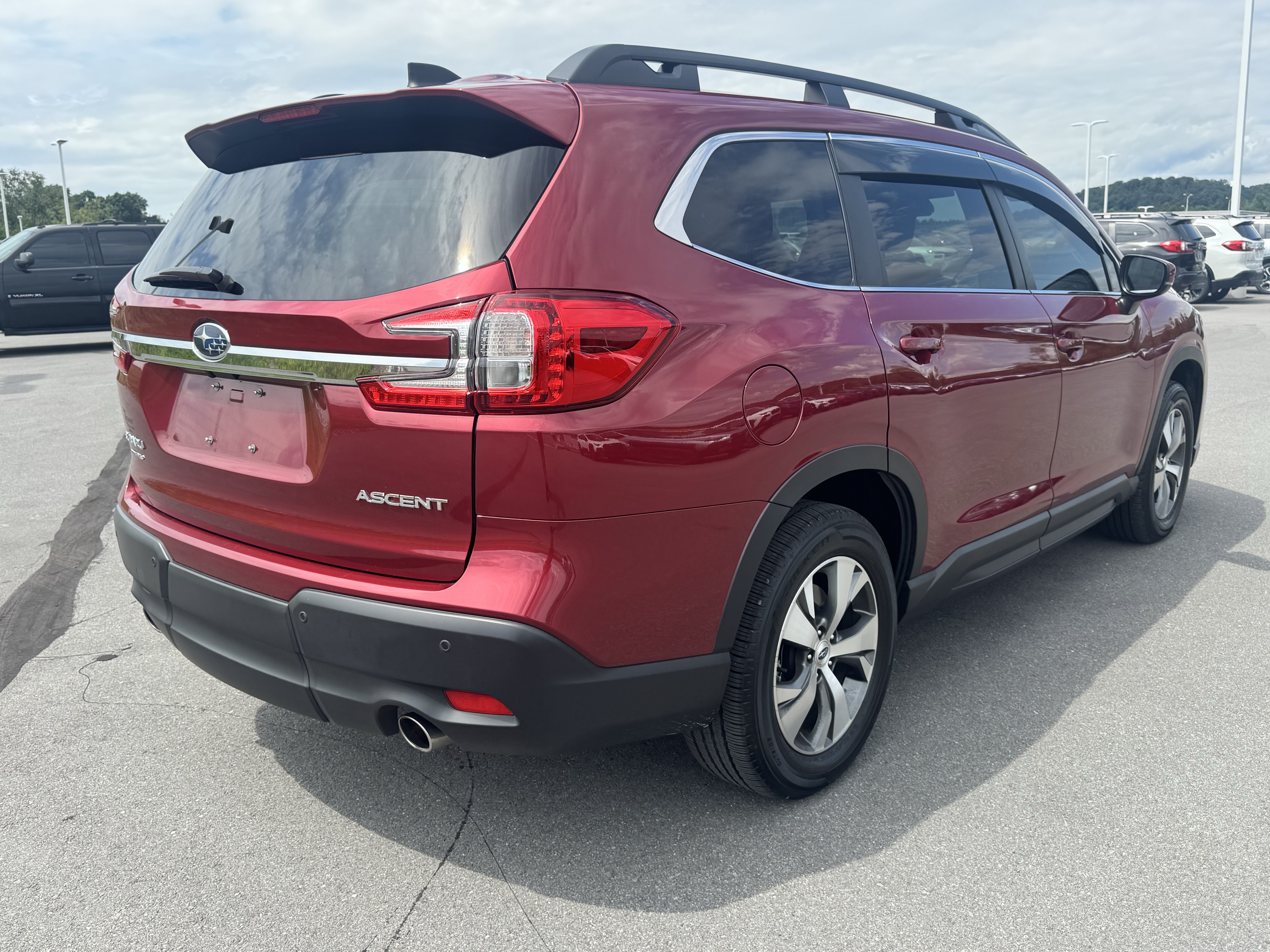 Certified 2025 Subaru Ascent Premium AWD/4WD image 3