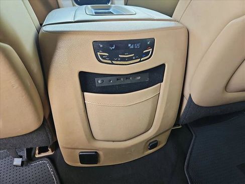 Used 2019 Cadillac Escalade Platinum image 19