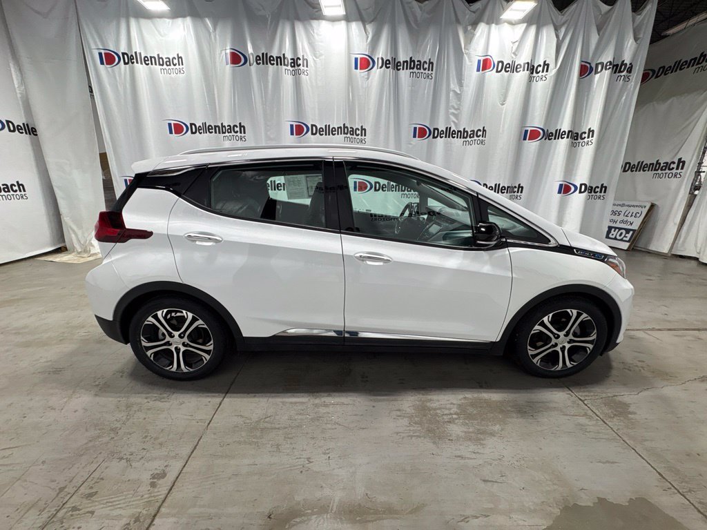 Used 2020 Chevrolet Bolt Premier w/ Infotainment Package FWD image 6