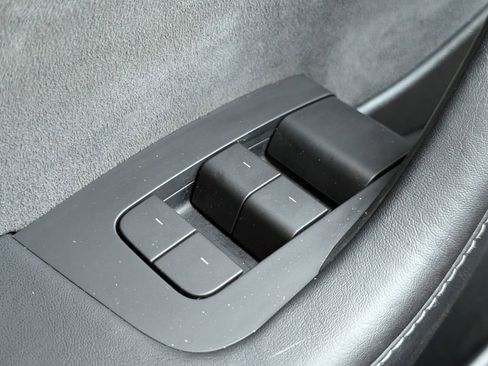 Used 2023 Tesla Model 3 Standard Range RWD image 31