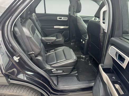 Used 2021 Ford Explorer Limited AWD/4WD image 12
