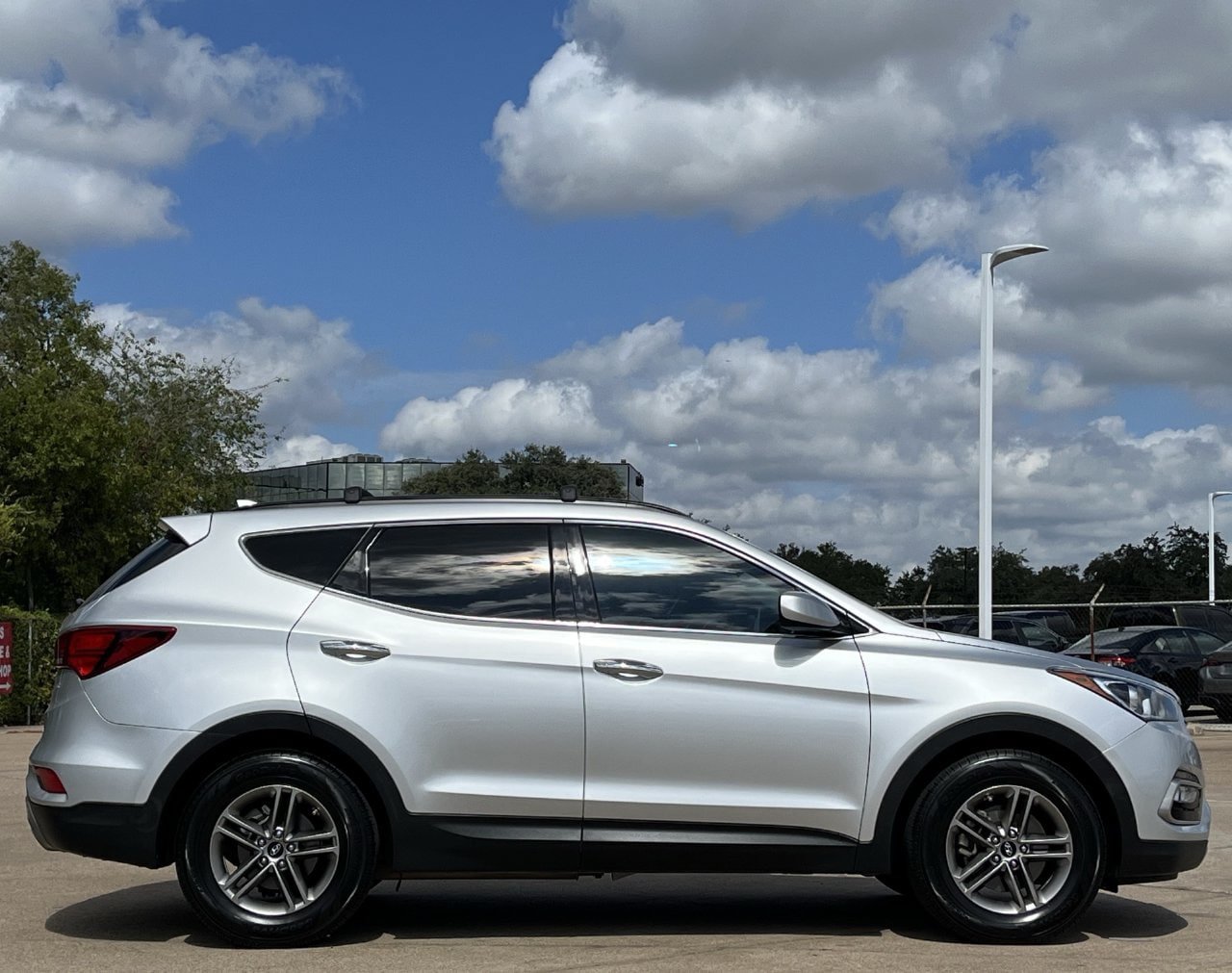 Used 2017 Hyundai Santa Fe Sport FWD image 3