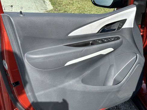 Used 2021 Chevrolet Bolt LT image 18