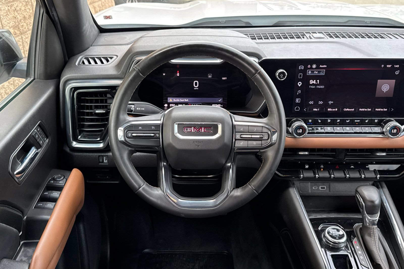 Certified 2023 GMC Canyon AT4 w/ AT4 Premium Package AWD/4WD image 15