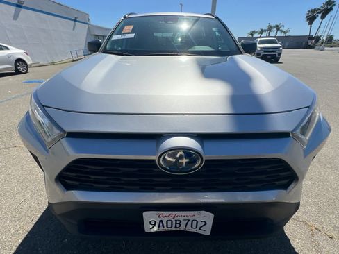 Used 2022 Toyota RAV4 LE AWD/4WD image 2