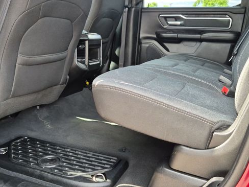 Used 2019 RAM 1500 Big Horn RWD image 23