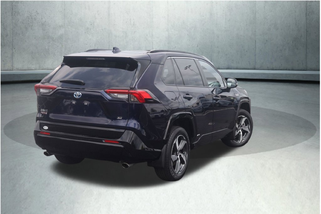 Used 2024 Toyota RAV4 SE AWD/4WD image 8
