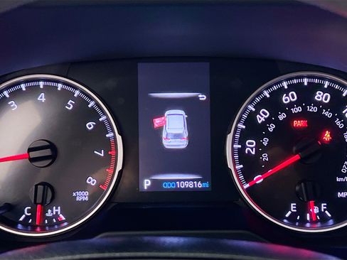 Used 2022 Toyota RAV4 LE image 23