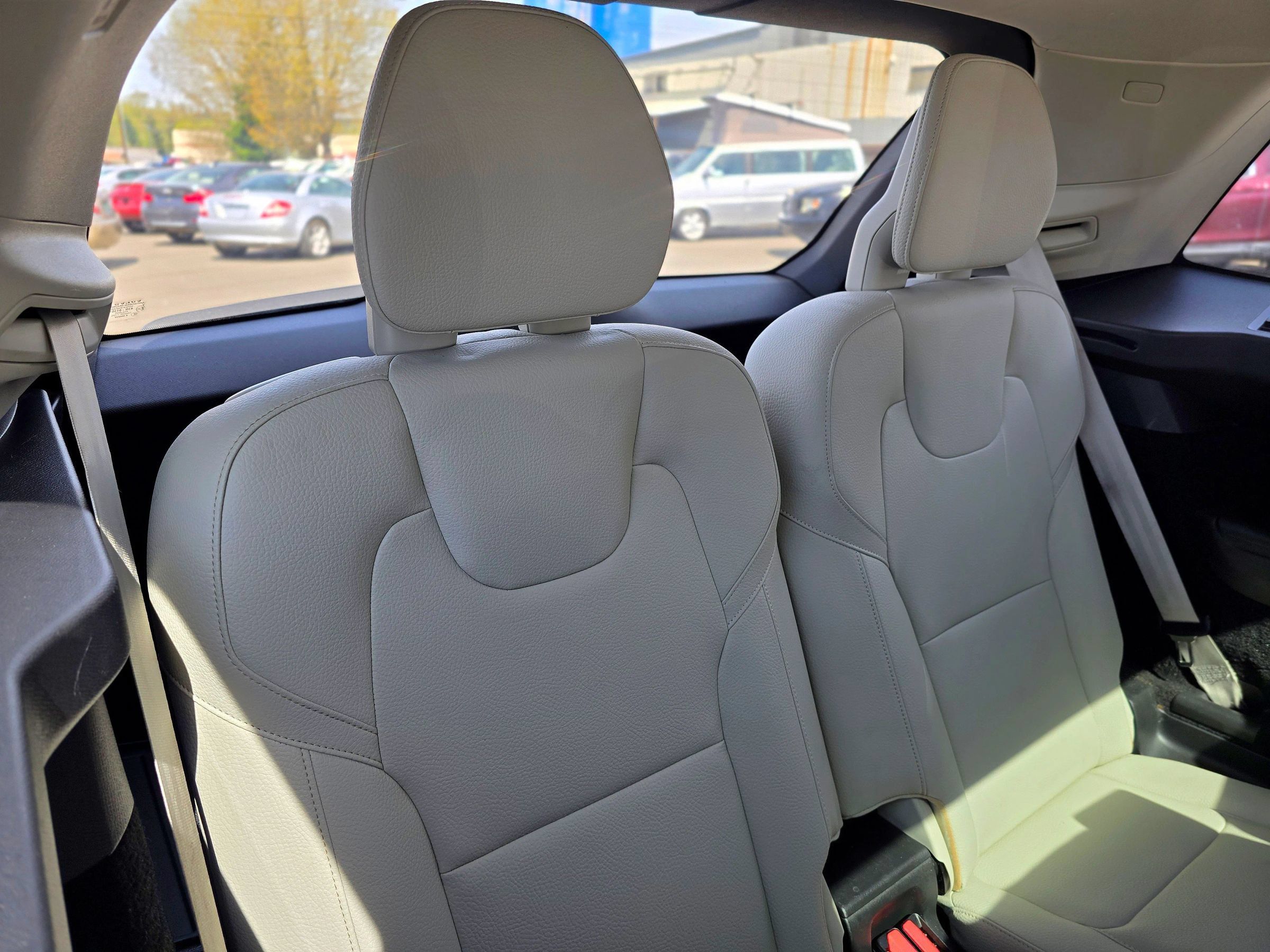 Used 2021 Volvo XC90 T6 Momentum AWD/4WD image 39