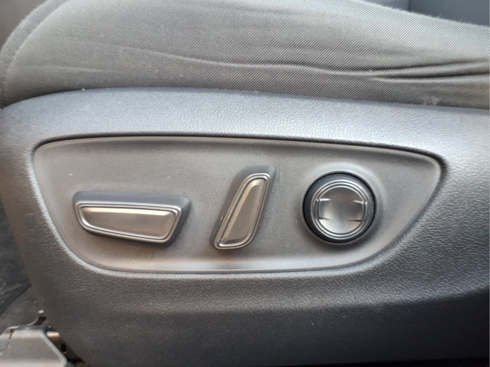 Used 2024 Toyota RAV4 XLE FWD image 18