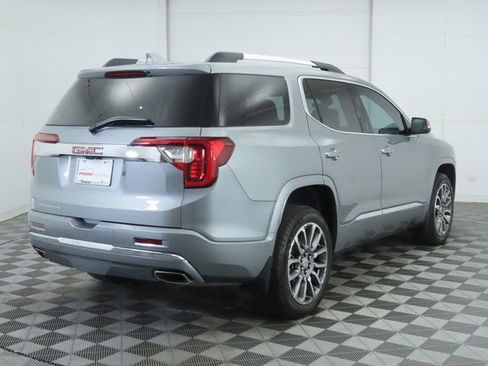 Used 2023 GMC Acadia Denali w/ Denali Technology Package image 5