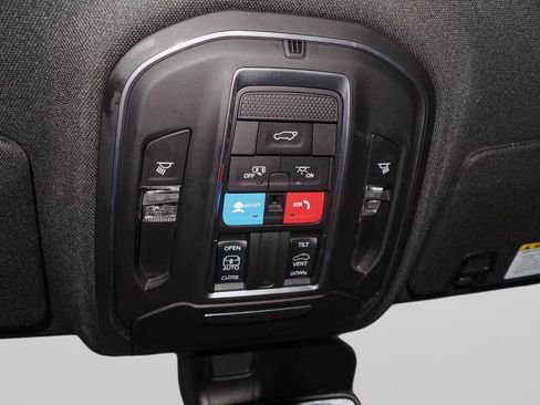 Used 2023 Jeep Grand Cherokee Altitude AWD/4WD image 26