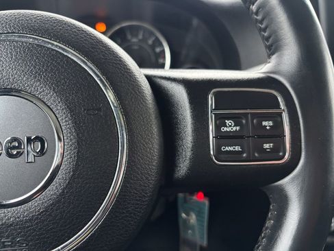 Used 2014 Jeep Wrangler Unlimited Sport w/ Connectivity Group AWD/4WD image 11