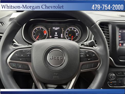 Used 2020 Jeep Cherokee Latitude Plus image 14