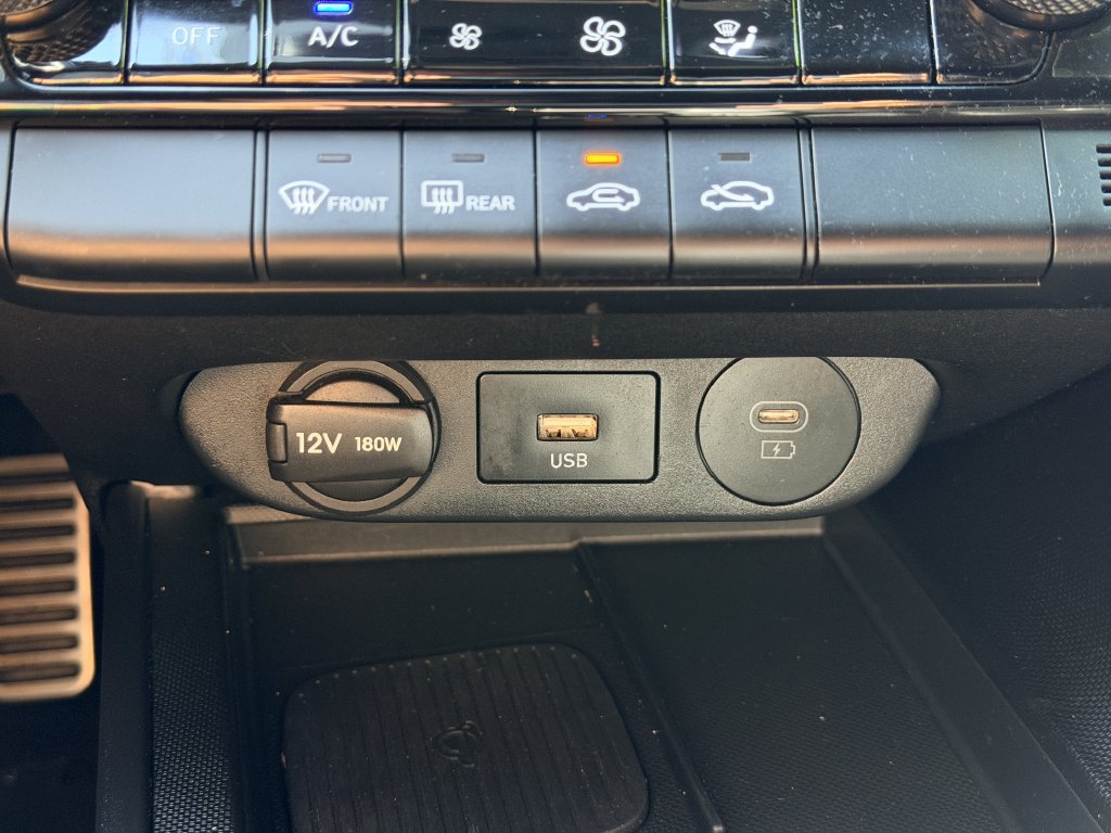 Certified 2025 Hyundai Elantra Sport FWD image 29