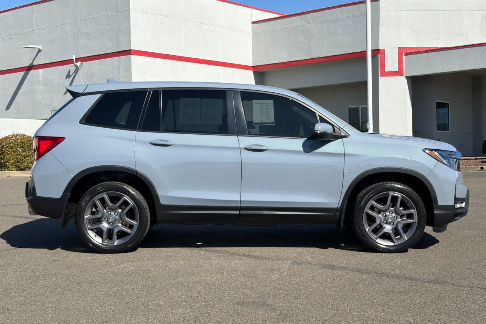 Used 2023 Honda Passport EX-L image 6