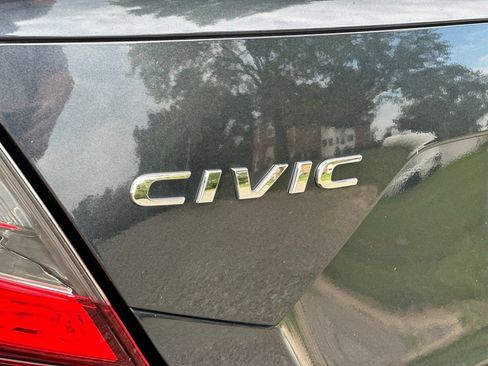 Used 2019 Honda Civic LX image 4