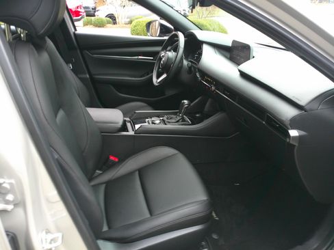 Used 2024 MAZDA MAZDA3 s image 34