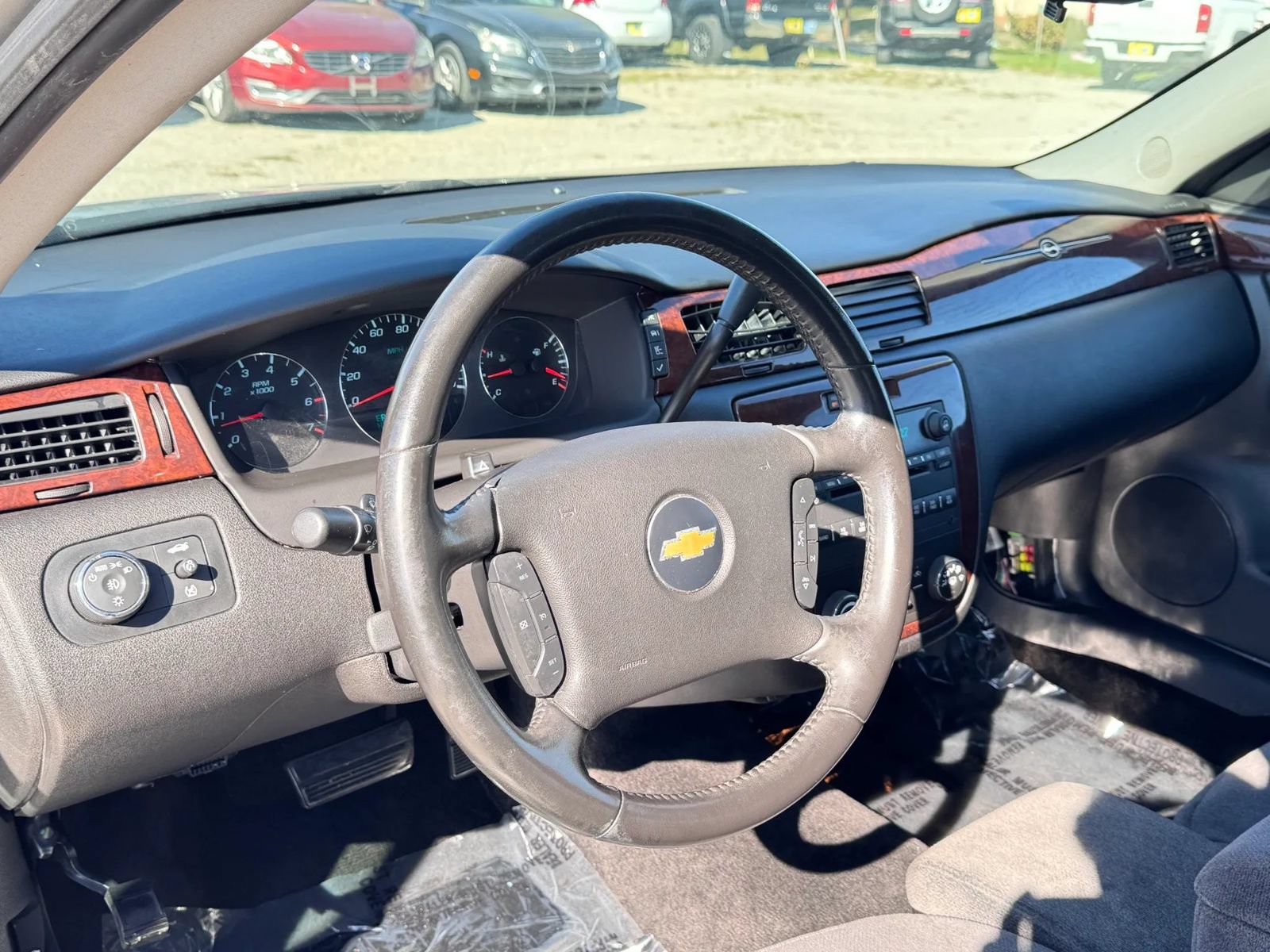 Used 2010 Chevrolet Impala LT FWD image 18