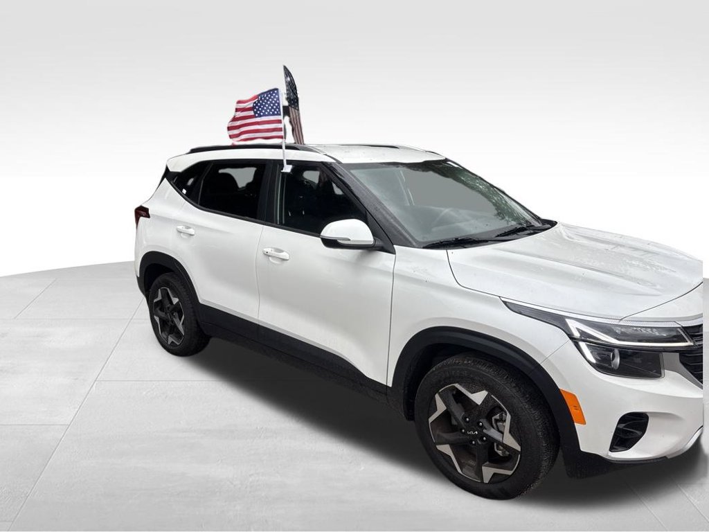Used 2025 Kia Seltos S AWD/4WD image 9