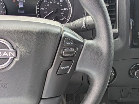 Used 2023 Nissan Frontier SV AWD/4WD image 17