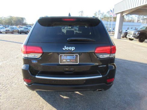 Used 2017 Jeep Grand Cherokee Limited w/ Luxury Group II image 4
