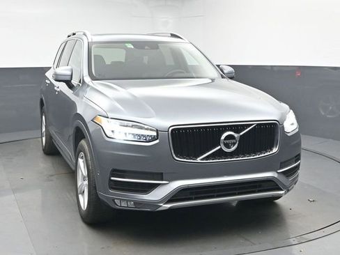 Used 2018 Volvo XC90 T5 Momentum w/ Convenience Package image 2
