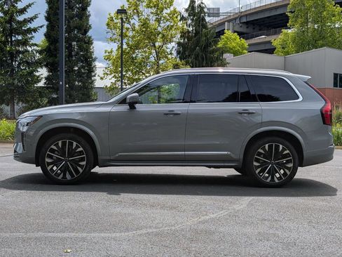 Used 2025 Volvo XC90 B6 Plus AWD/4WD image 4