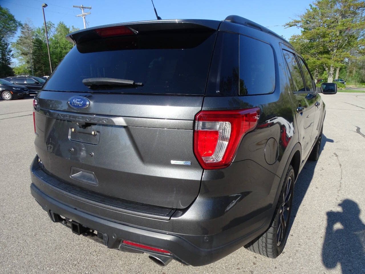 Used 2019 Ford Explorer AWD XLT w/ XLT Sport Appearance Package image 11