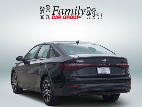 New 2026 Volkswagen Jetta SE FWD image 3
