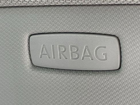 Used 2024 Volkswagen Jetta SE image 38