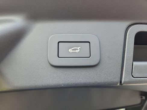 Used 2026 Land Rover Range Rover Velar S AWD/4WD image 14