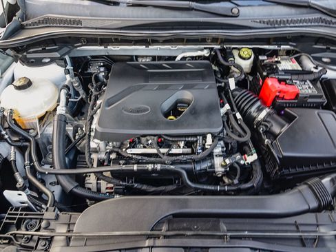 Used 2020 Ford Escape SE image 27